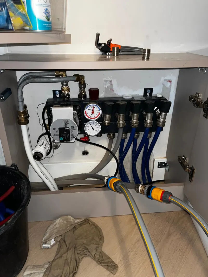 Vloerverwarming spoelen via de verdeler